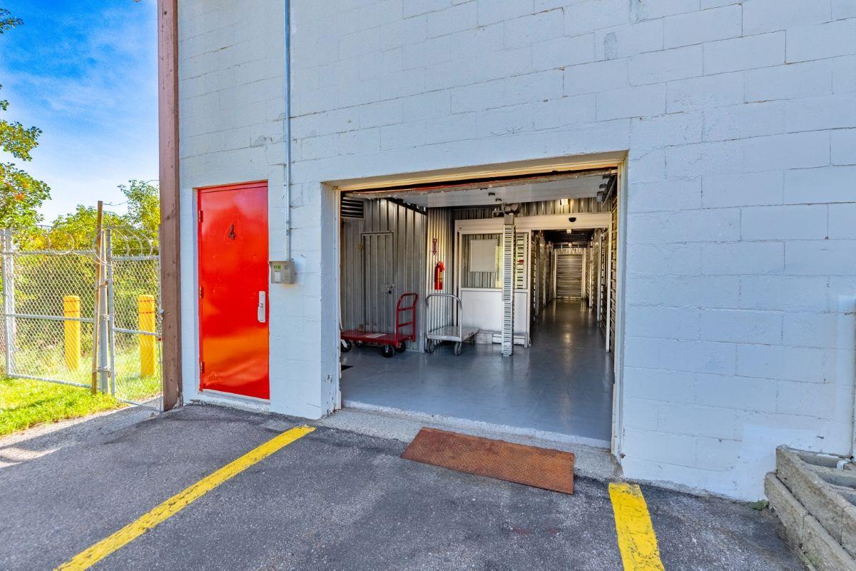 Loading Bay - Sentinel Storage - Calgary West (Self-Serve)