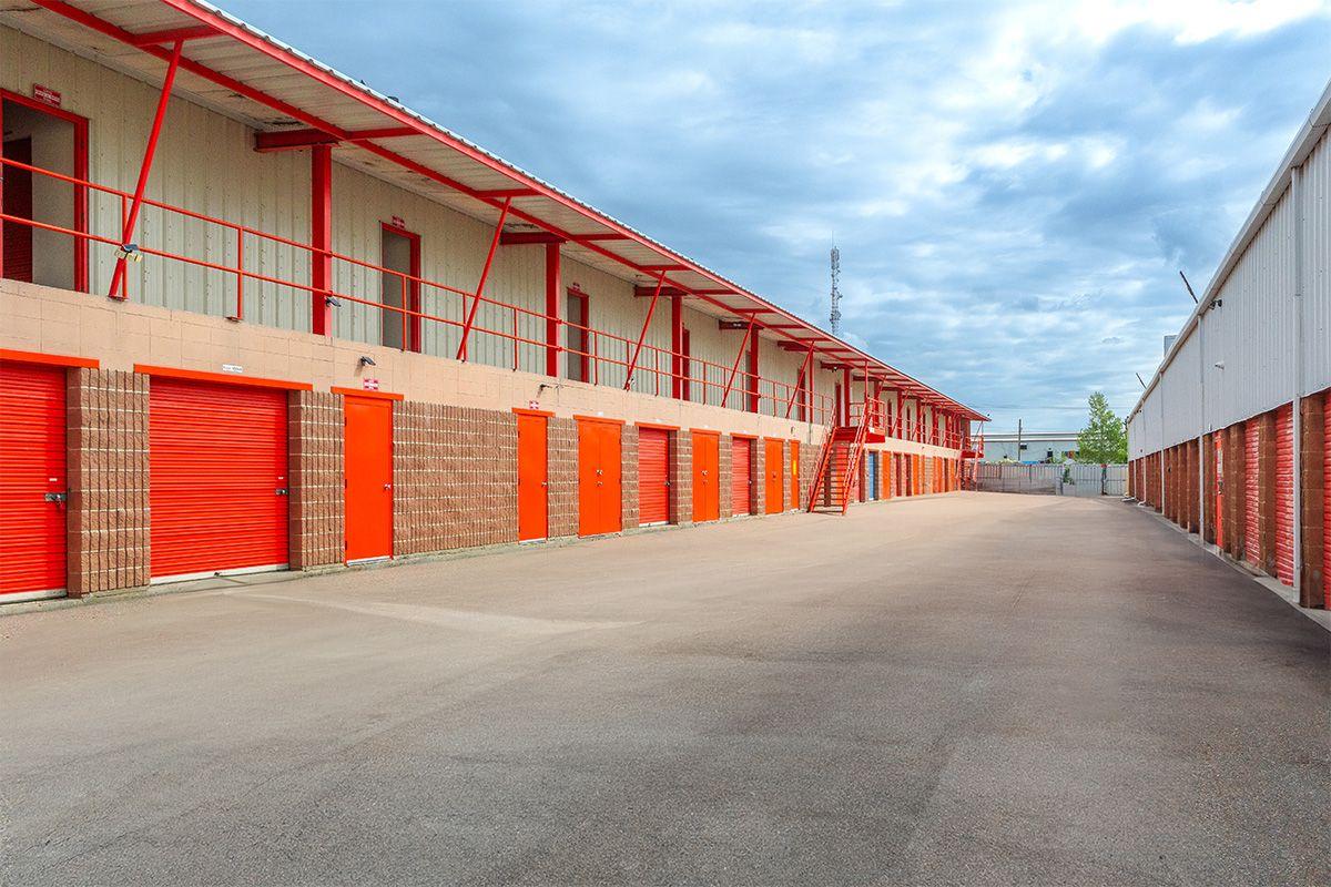 Unité avec accès voiture - Sentinel Storage - Calgary South East (Self-Serve)