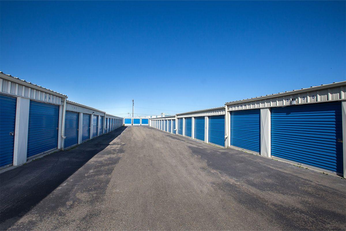 Unité avec accès voiture - Sentinel Storage - Edmonton Yellowhead Trail