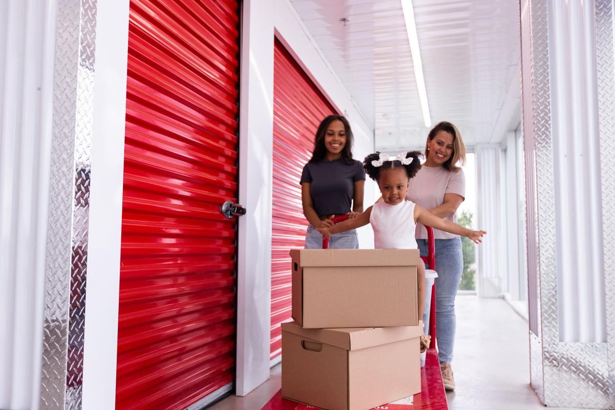 Flexible moving and storage solutions